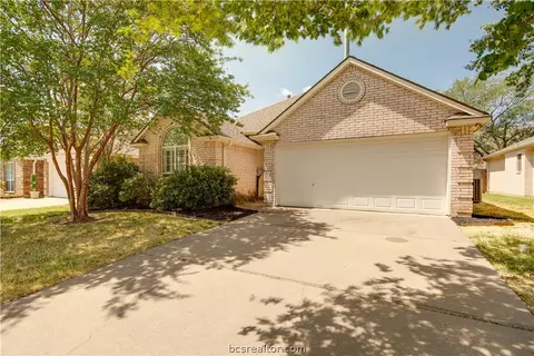 3211 Broadmoor Dr, Bryan, TX 77802 photo 2