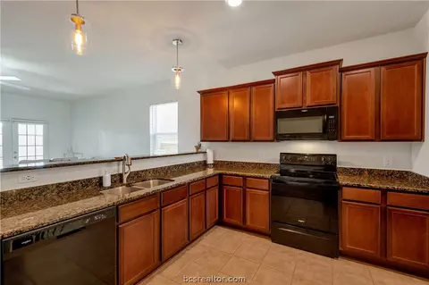 233 Elm Patch Dr, Katy, TX 77493 photo 2