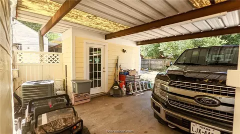 909 Navidad St, Bryan, TX 77801 photo 7