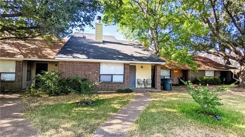 909 Navidad St, Bryan, TX 77801 photo 1