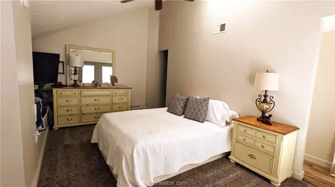 909 Navidad St, Bryan, TX 77801 photo 10