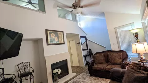 909 Navidad St, Bryan, TX 77801 photo 28
