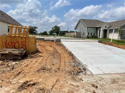 1908 Shimla Ct, Bryan, TX 77807 photo 1
