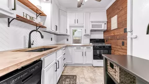 1017 E 23rd St, Bryan, TX 77803 photo 12
