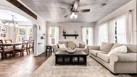 1017 E 23rd St, Bryan, TX 77803 photo 3