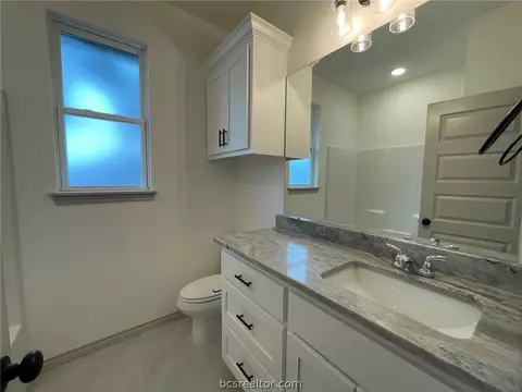 2411 Lightfoot Ln, Bryan, TX 77803 photo 11