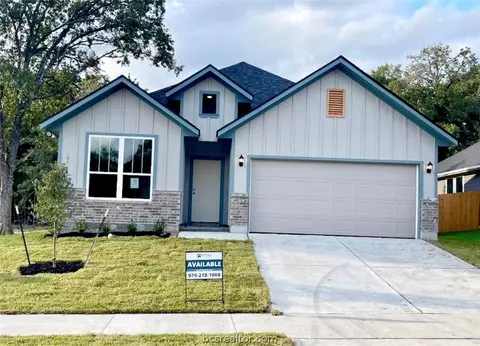 2411 Lightfoot Ln, Bryan, TX 77803 photo 1