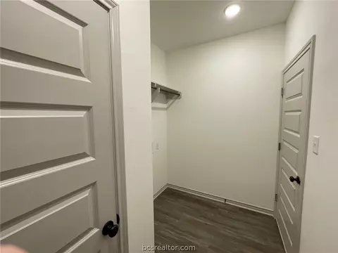 2411 Lightfoot Ln, Bryan, TX 77803 photo 6