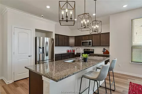 2014 Viva Rd, Bryan, TX 77807 photo 3