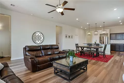 2014 Viva Rd, Bryan, TX 77807 photo 8