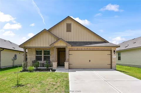 1933 Cartwright St, Bryan, TX 77807 photo 1