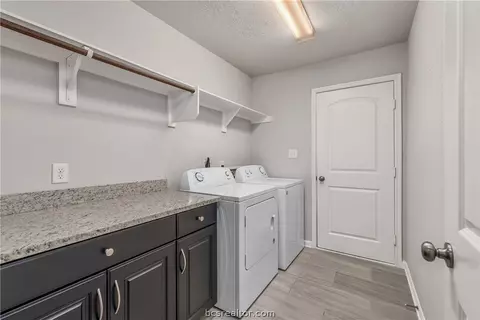 2012 Shimla Dr, Bryan, TX 77807 photo 11