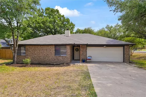2123 Pantera Dr, Bryan, TX 77807 photo 1