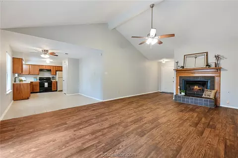 2123 Pantera Dr, Bryan, TX 77807 photo 4