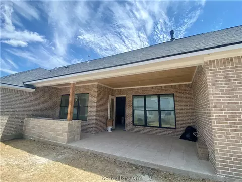 10301 Bourbon Ln, Bryan, TX 77808 photo 5