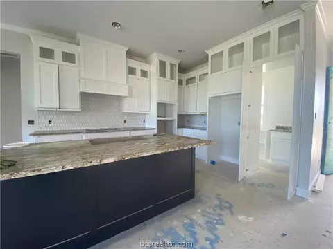 10301 Bourbon Ln, Bryan, TX 77808 photo 18