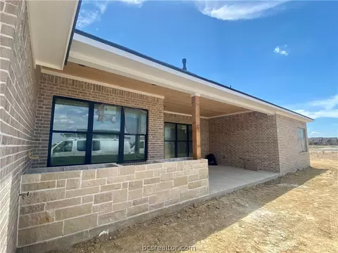10301 Bourbon Ln, Bryan, TX 77808 photo 8