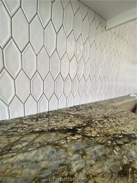 10301 Bourbon Ln, Bryan, TX 77808 photo 17