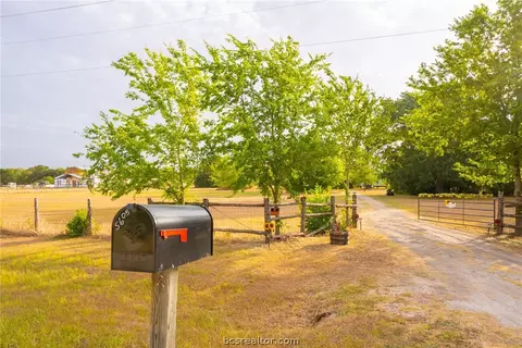 5605 Silver Hill Rd, Bryan, TX 77807 photo 1