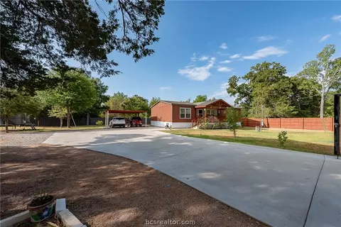 3907 Lakeside Dr, Bryan, TX 77807 photo 26