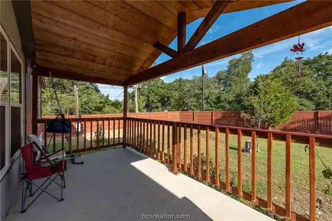 3907 Lakeside Dr, Bryan, TX 77807 photo 11