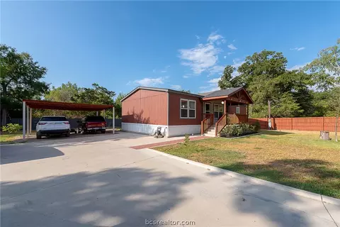 3907 Lakeside Dr, Bryan, TX 77807 photo 7