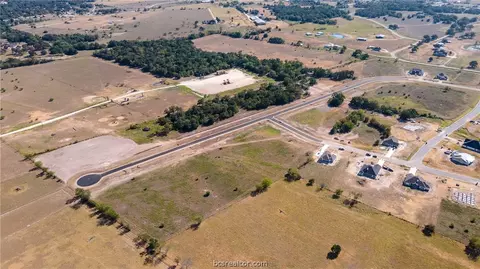 7472 Garrison Creek Dr, Bryan, TX 77808 photo 4