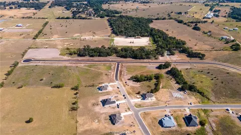 7472 Garrison Creek Dr, Bryan, TX 77808 photo 3