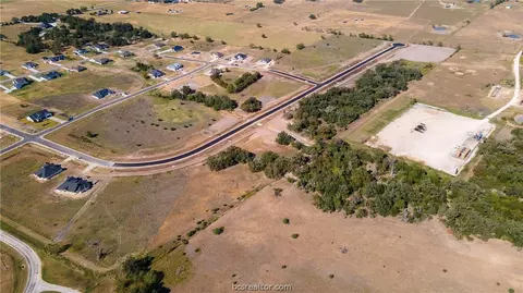 7472 Garrison Creek Dr, Bryan, TX 77808 photo 8