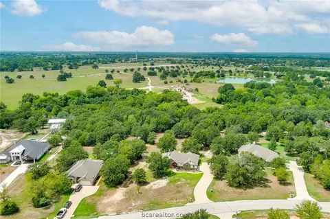 8921 Green Br, Bryan, TX 77808 photo 41