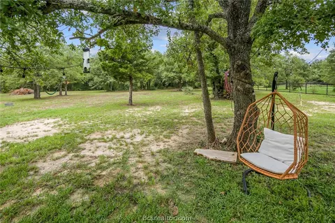 8921 Green Br, Bryan, TX 77808 photo 33
