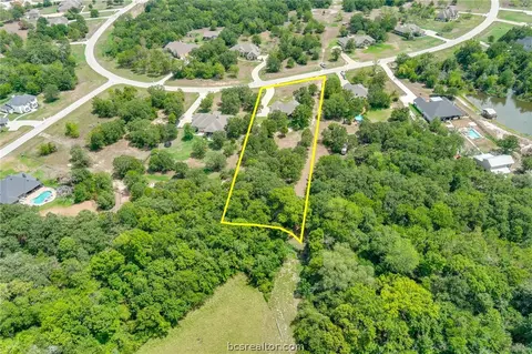 8921 Green Br, Bryan, TX 77808 photo 44
