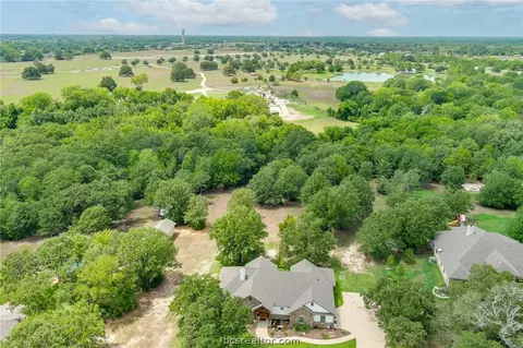 8921 Green Br, Bryan, TX 77808 photo 40