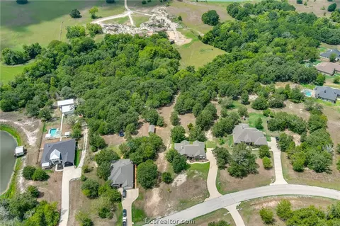 8921 Green Br, Bryan, TX 77808 photo 48