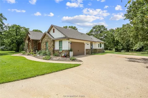 8921 Green Br, Bryan, TX 77808 photo 36