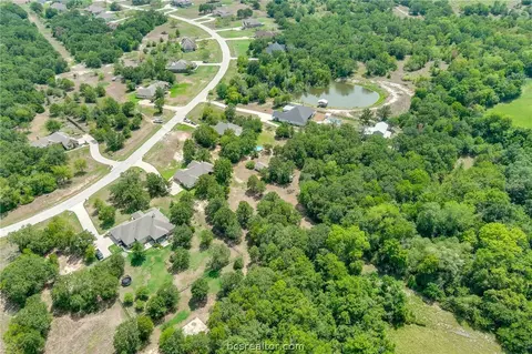8921 Green Br, Bryan, TX 77808 photo 46
