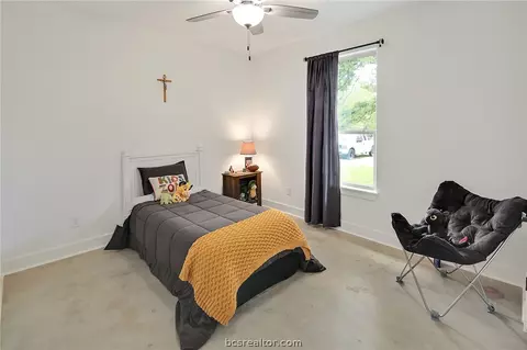 8921 Green Br, Bryan, TX 77808 photo 25