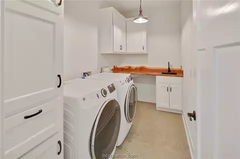 8921 Green Br, Bryan, TX 77808 photo 20