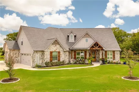 6822 Mccrae Ln, Bryan, TX 77808 photo 1