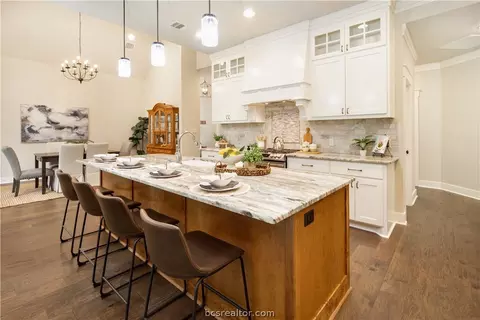6822 Mccrae Ln, Bryan, TX 77808 photo 9