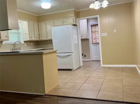 3606 Windridge Dr, Bryan, TX 77802 photo 5