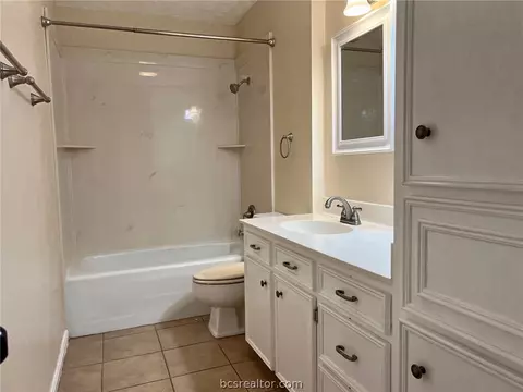 3606 Windridge Dr, Bryan, TX 77802 photo 8