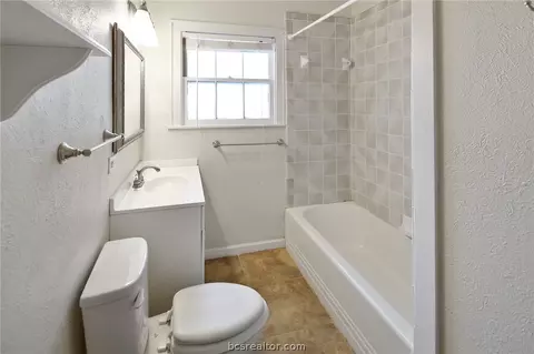 746 Oak Ln, Bryan, TX 77802 photo 17