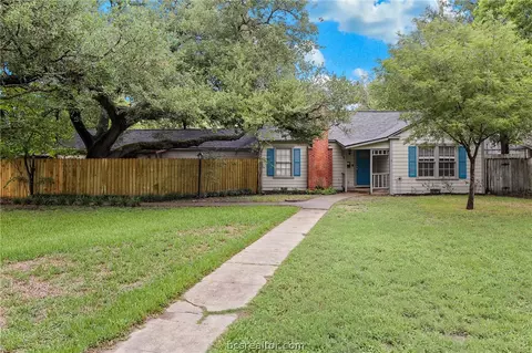 746 Oak Ln, Bryan, TX 77802 photo 1