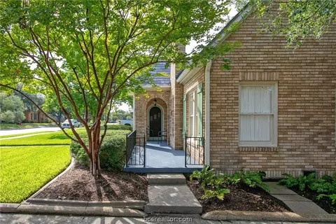 703 E 32nd St, Bryan, TX 77803 photo 6