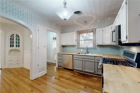 703 E 32nd St, Bryan, TX 77803 photo 13