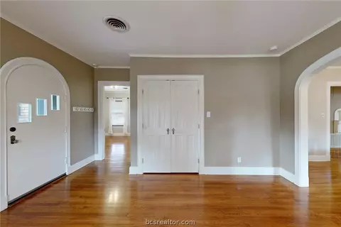 703 E 32nd St, Bryan, TX 77803 photo 10