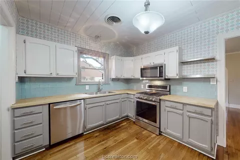 703 E 32nd St, Bryan, TX 77803 photo 15
