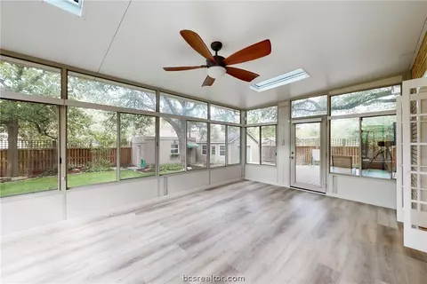 703 E 32nd St, Bryan, TX 77803 photo 20