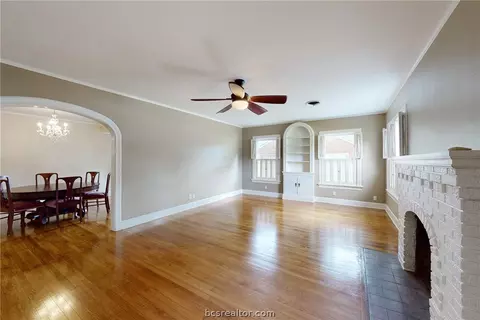 703 E 32nd St, Bryan, TX 77803 photo 7
